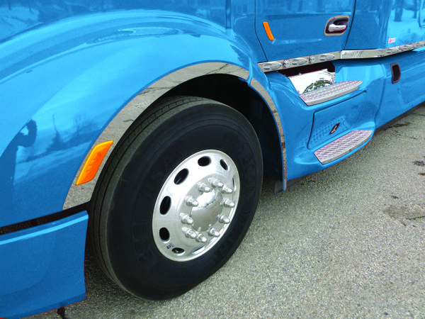Peterbilt, 579 Front Side Fender Trim