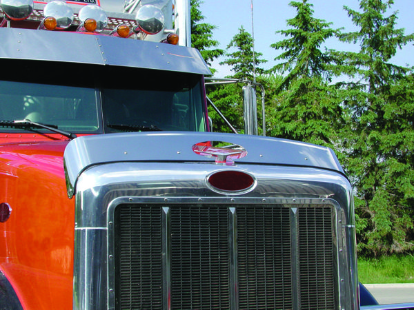 Hoodshield Bug Deflector for Peterbilt, 378 Sloped Hood