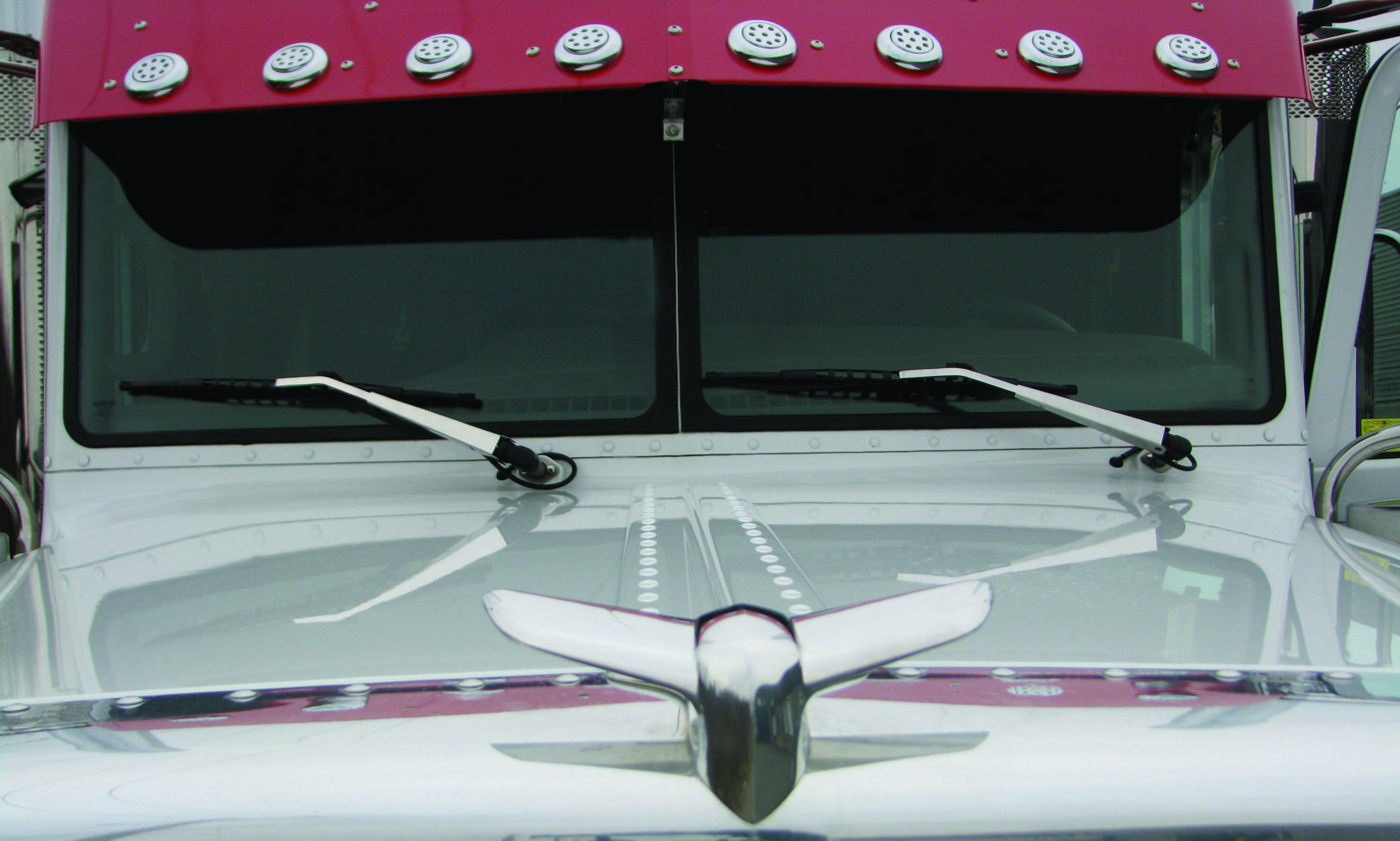 Peterbilt, Wiper Arm Cover. Easy installation.