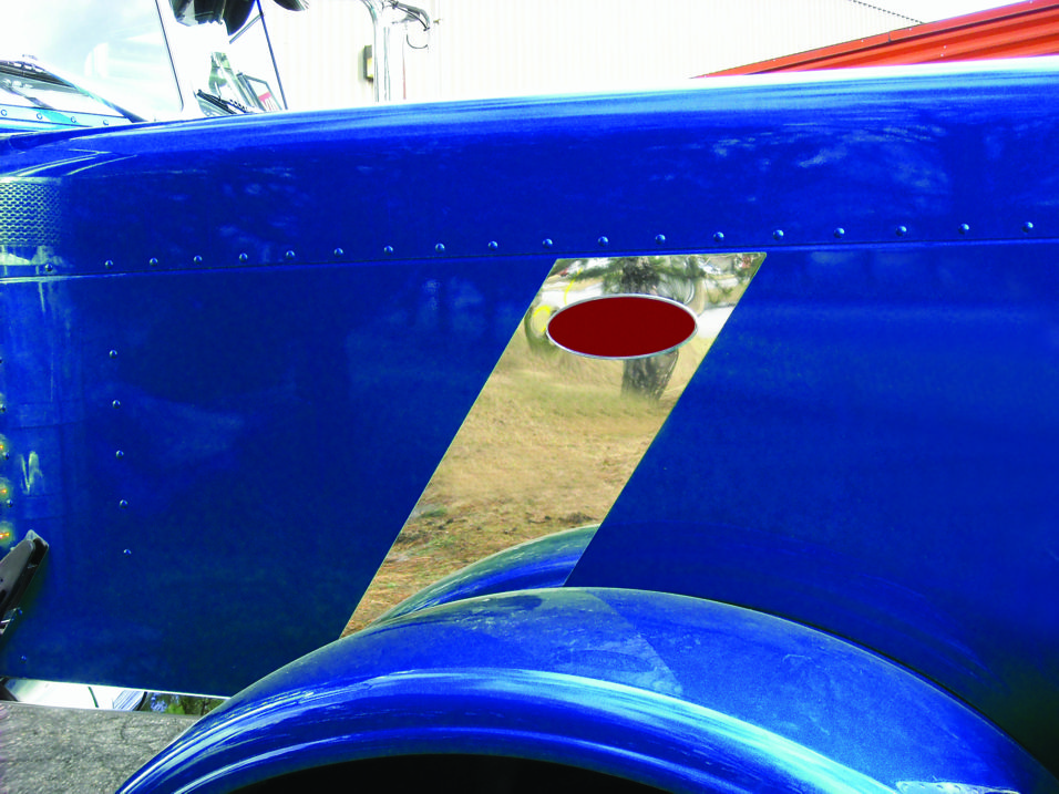 Peterbilt, 388 Hood Emblem, Stripe Accent