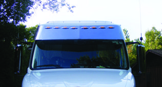 17inch Volvo, VN670, 730, 780, VT800 Raised Roof Sunvisor with 8 Clear Flatline LED, (2003+)