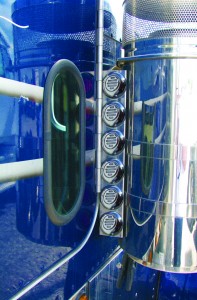 Peterbilt, 379 Rear Air Cleaner Light Bar with 12 X 2inch Clear Flatline LED & Bezels